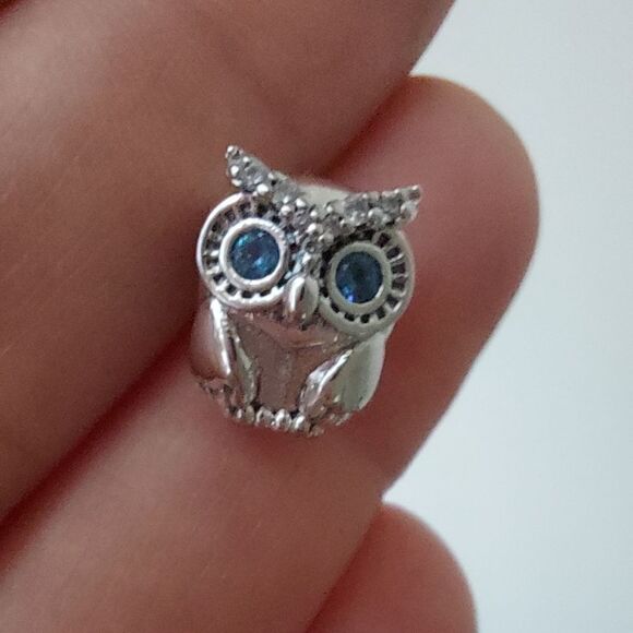 925 Sterling Silver Owl Charm - Picture 3 of 10